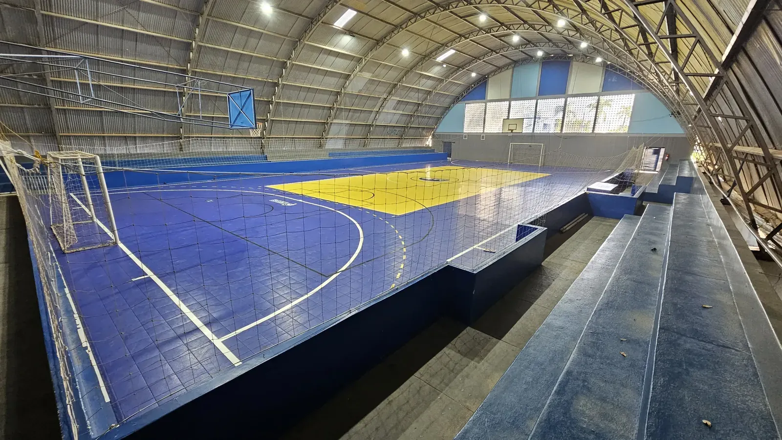 Quadra Poliesportiva para Futsal e Vôlei